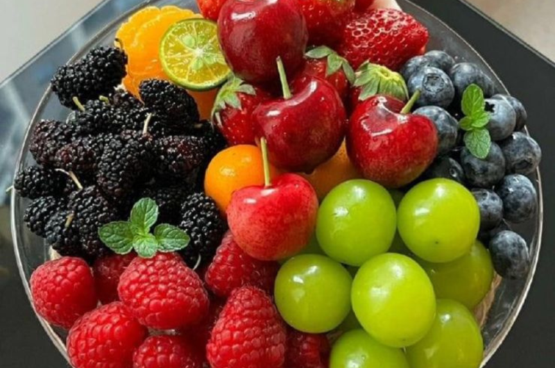 Fresh fruit platter