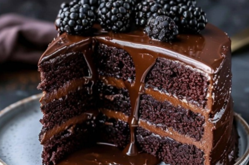  Luxurious Black Velvet Cake 